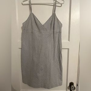 Classy Isaac Mizrahi Dress